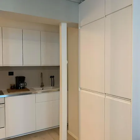 Cozy In The Middle Of Center *